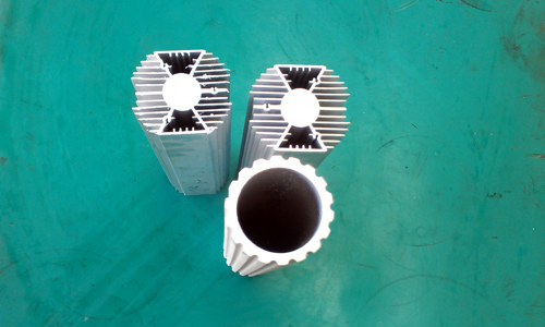 铝型材生产厂家介绍下使用建筑铝型材的核心优势？